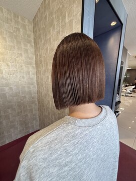 アース 鈴鹿店(HAIR&MAKE EARTH) 切りっぱなしボブ×ナチュラルストレート