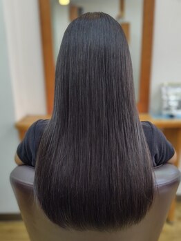 グレースプラス(grace plus)の写真/【津島】髪質を見極めて施術するからまるで生まれつきのようなストレートへ。ナチュラルな質感と手触りに♪