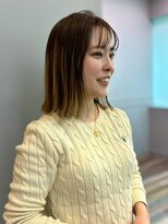 アトリエ タキ(atelier.taki) 切りっぱなしボブ ハイライト ベージュカラー 顔周りカット 20代