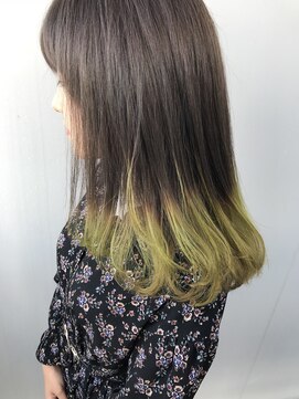 ヘアスタジオニコ(hair studio nico...) イエロー