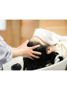 髪だけでなく頭皮もケアしてくれる!!リフトアップ効果・リラックス効果も◎贅沢なリラックスタイムを♪