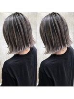 メリー(merry craftsman's factory) ハイライト、バレイヤージュアッシュベージュくびれセミディー