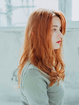 カラーサロンビスカリア 相模原エリア 淵野辺駅店(Color salon Biscaria) 個性的☆センターパート☆大人ナチュラル[淵野辺/淵野辺駅]