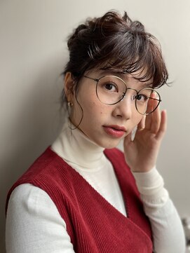 ブラウヘアアンドケア(care) ゆるっとふんわりお団子ヘア