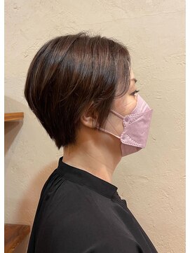 ビーワールド(B WORLD) 大人ショートスタイル【デザインカラー/髪質改善/ショート】