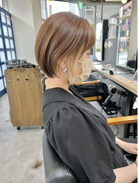 ジーニー 横浜(giinii) 大人可愛い20代30代40代丸みショートボブ【横浜】渋谷良太