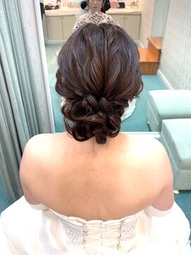 ココロイキ(Kokoroiki) ルーズシニヨン