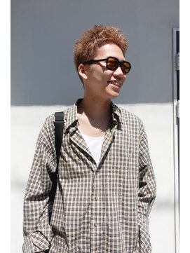 シイ(SIE) アクティブショート×ハイトーンベージュ