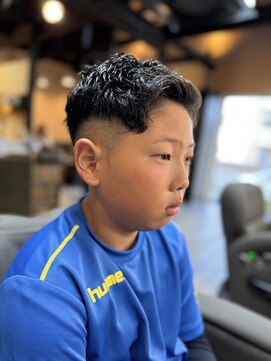 オムズ パセ(OM'S passer.) 小学生ハイフェード