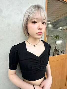 リアン(Lien) ブリーチカラー/ブロンドベージュ/ショートボブ