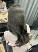 透明感たっぷりオリーブグレージュ◎