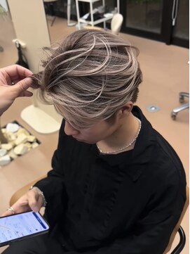 ヌエン 渋谷(NU/EN) メンズバレイヤージュ　欧風センターパート