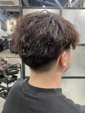 ガイ ラタン ウエスト(GUY lattan west) MEN'S/松戸駅/ツイストスパイラルパーマ/テーパーフェード