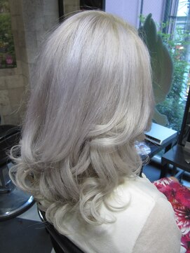 トリックストア(TRICK STORE) ハイトーン全開♪ホワイトアッシュ