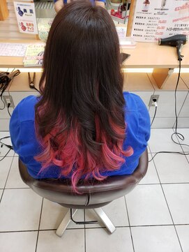 ディルガ 加賀の里店(Dilga) ビビットピンク。インナーカラー