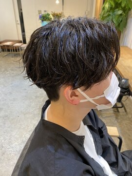 エルオム(EL.HOMME) 【YUKI】センターパート×スパイラルパーマ