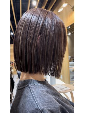 キレイコムデュース(Deuce) ぱっつんボブ