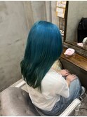 【Bormee】ターコイズブルー × ペールグリーン/派手髪/嶋田萌乃