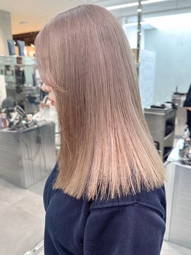 アイティー バイ アルバム 浦和店(IT by ALBUM) ミルクティーピンクホワイトピンクくびレイヤー_ba485171