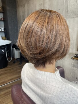 ランプ(Lampe) ふんわりショートボブ