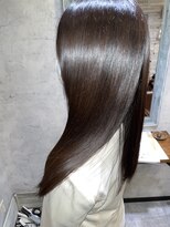 エスト(est)&nbsp;サラ艶ストレート/暗髪カラー【新宿/髪質改善トリートメント】