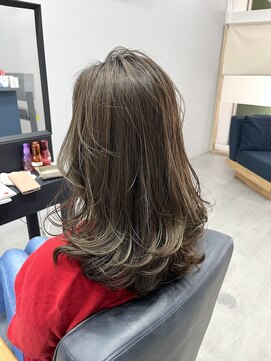 チーク(CHiiK) グレージュ