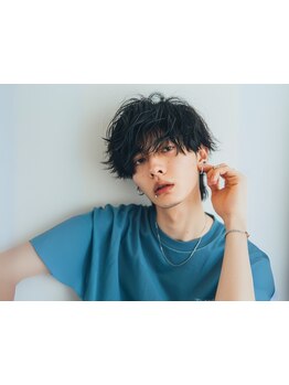 カット＋特殊パーマ(ツイスト・スパイラル)￥11,000～クオリティの高いパーマが人気の札幌のメンズ美容室