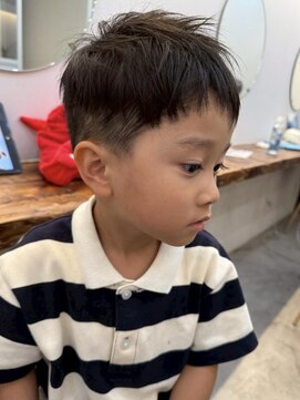 ロミー 本厚木(ROMMY.) キッズカット◎メンズ男の子スパイキーショート刈り上げ小学生◎
