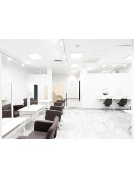 30代～50代の経験豊富な実力派スタイリストが対応◎あなたのなりたいをカタチにします♪