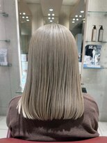 エム インターナショナル 春日部本店(EMU international)&nbsp;赤みを消す大人のためのブリーチヘア