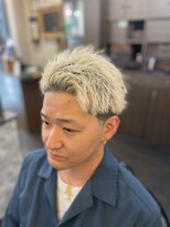 ラムール&nbsp;ツーブロテーパー×かき上げツイスト