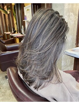 キー(kｅｙ) グレージュ