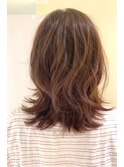 30代40代に人気くびれミディアム　ニュアンスパーマ