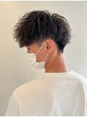 ツーブロック短髪モテるスーツ束感メッシュシークレットパーマ