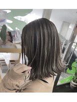 ヴィフ 大船(VIF)&nbsp;バレイヤージュ/ハイライト/ダブルカラー/ケアブリーチ/ボブ