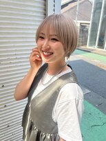 ウーフ(U-fu) ハイトーンカラー/ハイトーンショート/ミルクティーベージュ