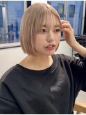 【YOKE】ミルクティーベージュ金髪ボブホワイトベージュ