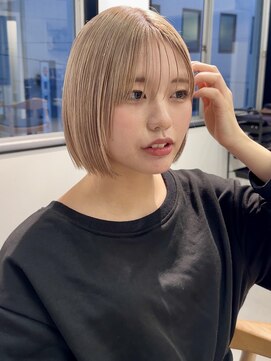 ヨーク(YOKE) 【YOKE】ミルクティーベージュ金髪ボブホワイトベージュ