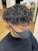 デプト(DEPT.)&nbsp;ツイストスパイラルパーマメンズサロンメンズカットフェード眉毛