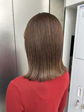 ビューナゴヤ 名駅(VIEW NAGOYA) 外ハネ/切りっぱなしミディアム/似合わせカット/前髪カット