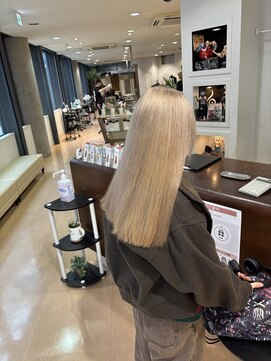 アウラ(AURA) ケアブリーチハイトーンミルクティーダブルカラー