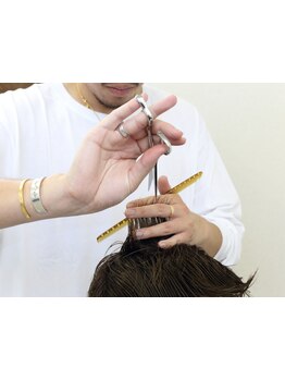 人気のメンズカットで、仕事やプライベートでも好感度UPのスタイルに☆清潔感のあるスタイルをご提案！