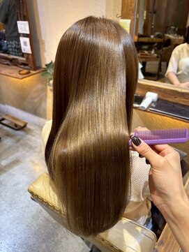 リゴッツ ドゥア プトゥリ(Regottz dua putri) 髪質改善ロング