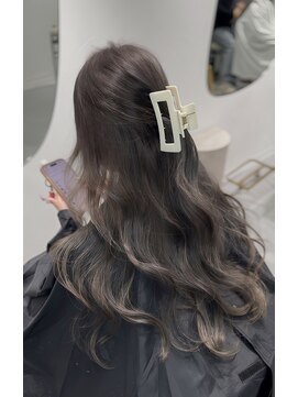 ボルド(Bordo) 透明感モカグレージュ×艶髪レイヤーカット