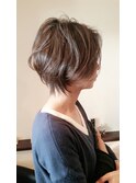 フェザーショートボブ