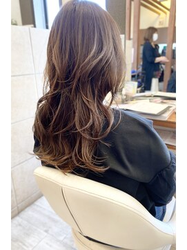 ヴィアスヘアー(vias hair) アッシュベージュ×ウェーブロング