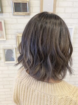 アイコニック 日進梅森台店(ICONIQ) グレージュ