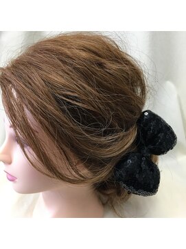 ロージピノ(Rosy Pino) おくれ毛がラブリーなアップスタイル