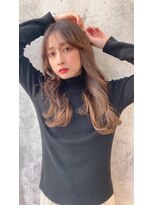 アイユー(ii+U)&nbsp;顔周り　流れるおくれ毛　ベーシュカラー