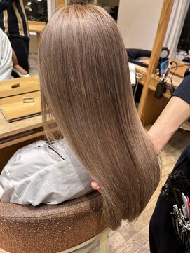 バイオレット 表参道店(Violet) 【ケアブリーチ1回】ミルクティーベージュ ハイトーン　　￥15840